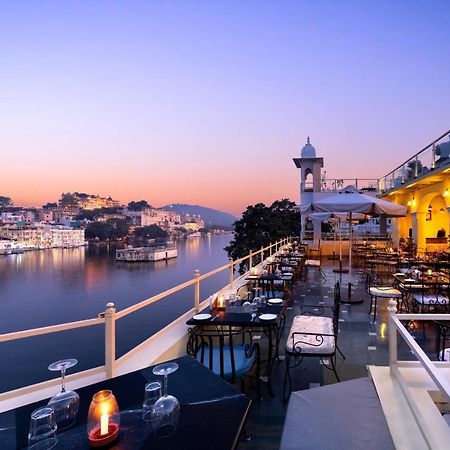Sarovar - Lake Facing Boutique Hotel On Lake Pichola Udaipur Exterior foto