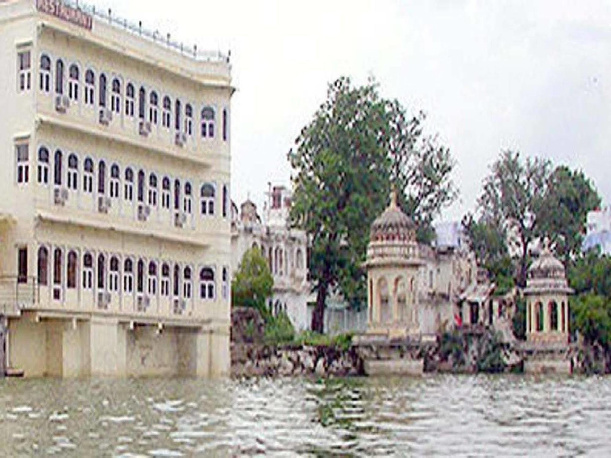 Sarovar - Lake Facing Boutique Hotel On Lake Pichola Udaipur Exterior foto