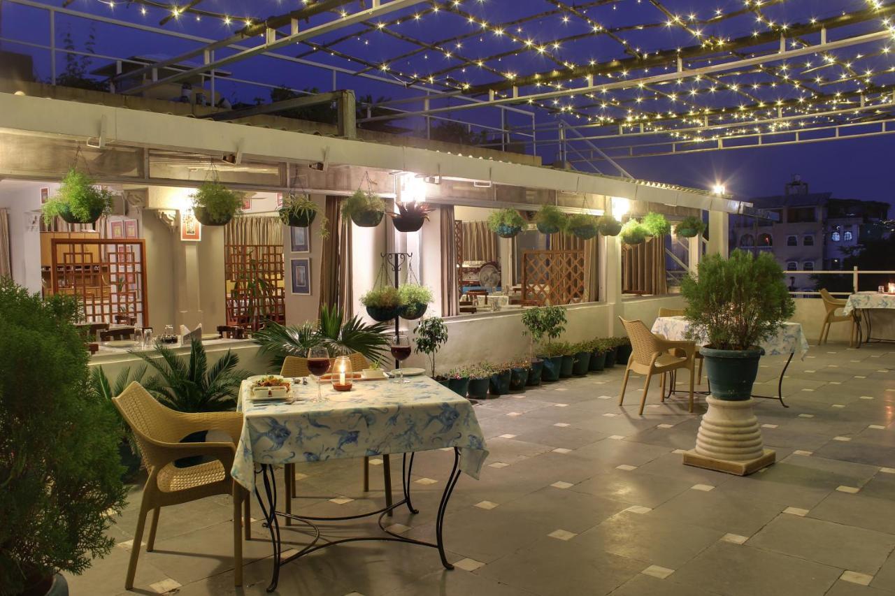 Sarovar - Lake Facing Boutique Hotel On Lake Pichola Udaipur Exterior foto