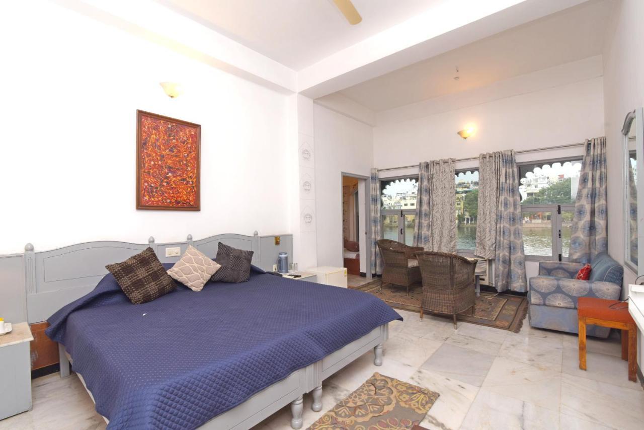 Sarovar - Lake Facing Boutique Hotel On Lake Pichola Udaipur Exterior foto