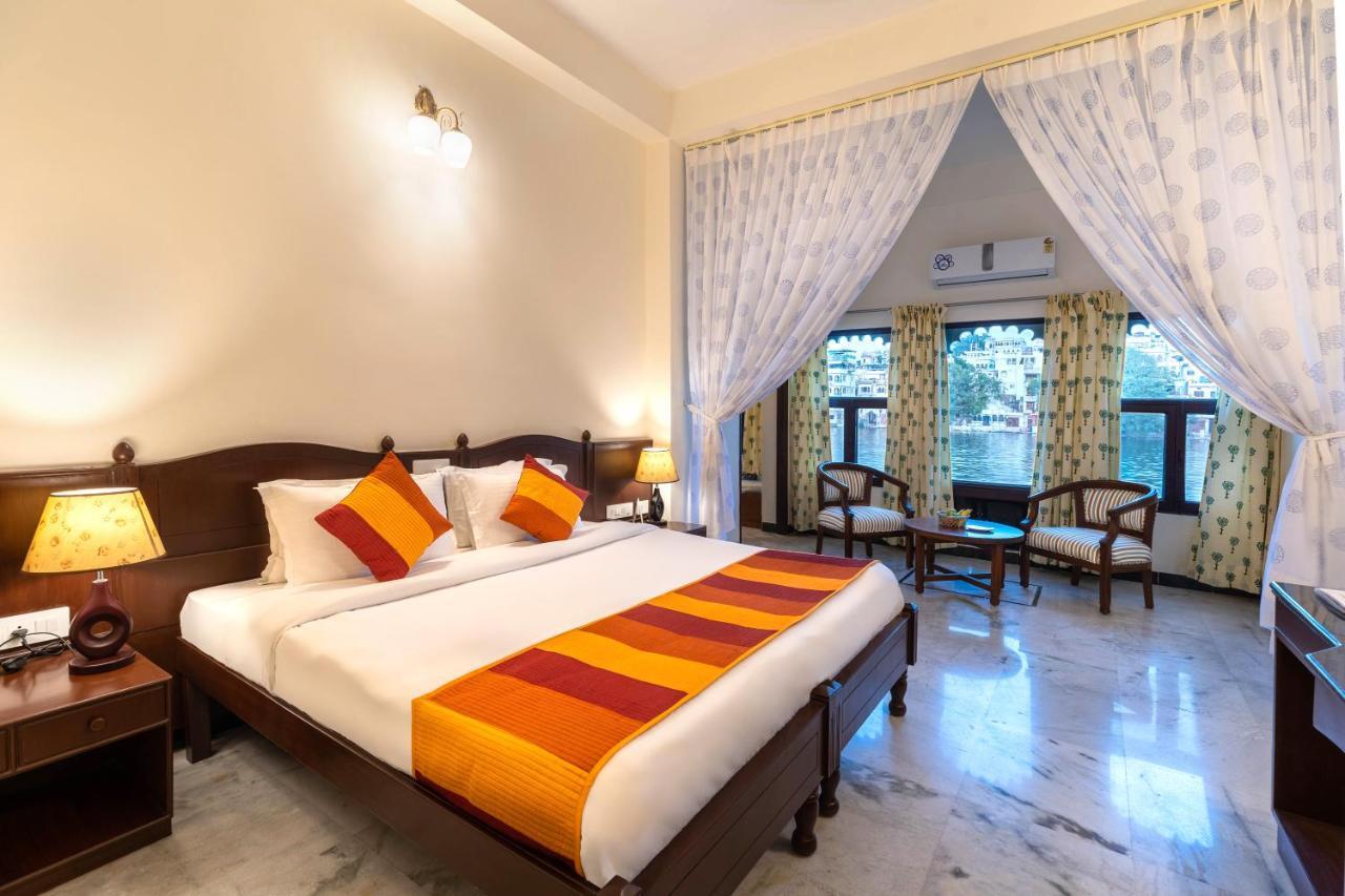 Sarovar - Lake Facing Boutique Hotel On Lake Pichola Udaipur Exterior foto
