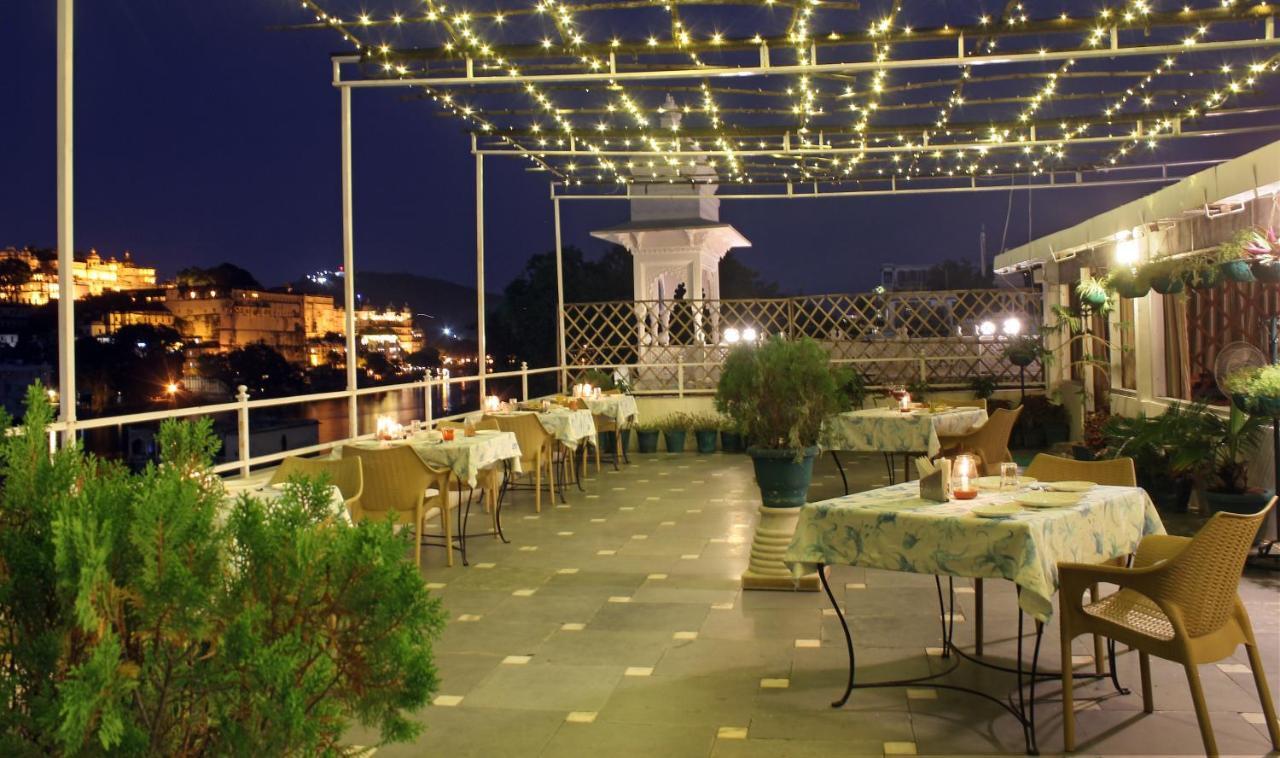 Sarovar - Lake Facing Boutique Hotel On Lake Pichola Udaipur Exterior foto